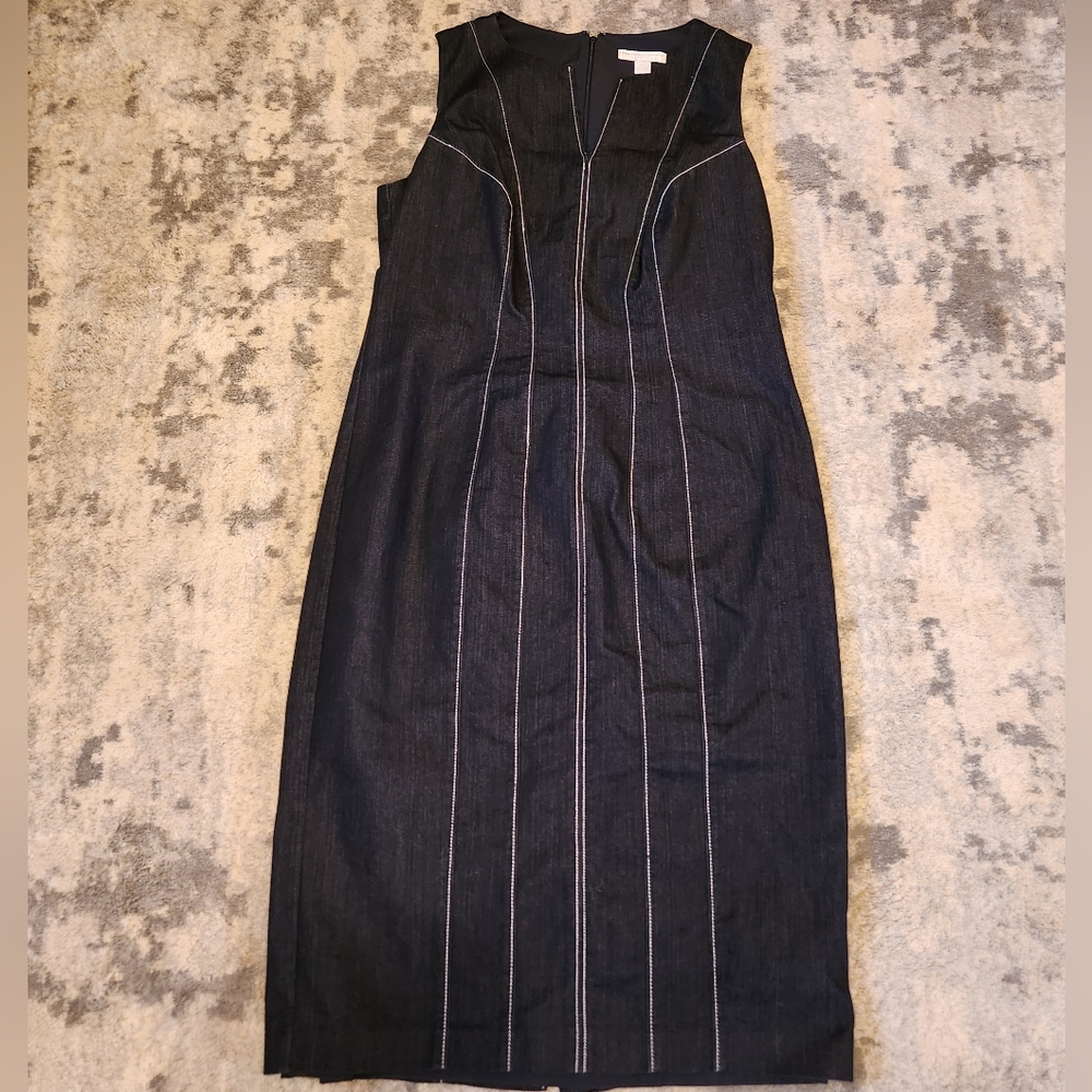New York & Company blue sheath stretch sleeveless denim dress, women size 8.